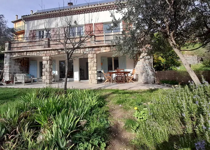 Peaceful Garden Apartment