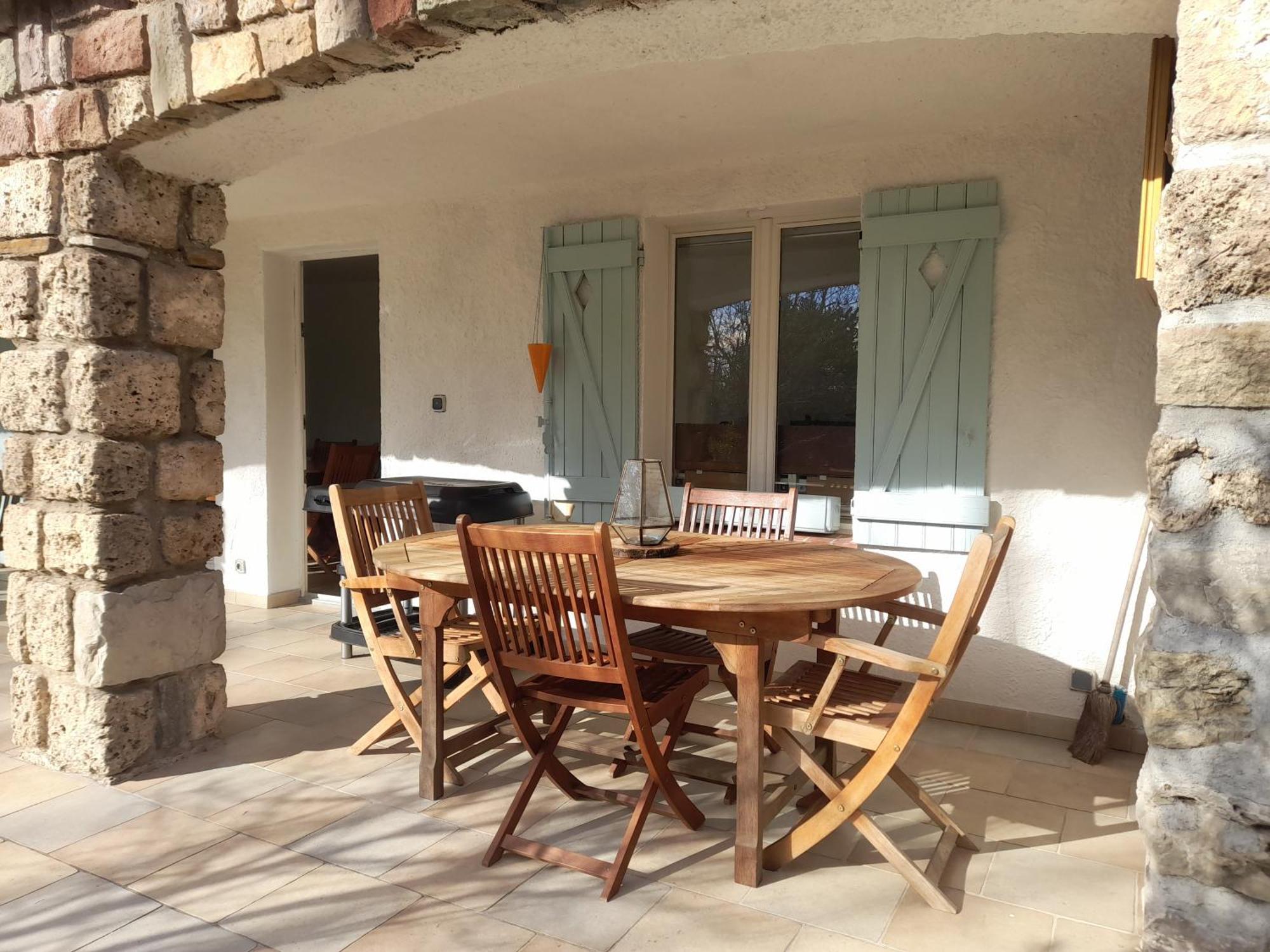 Peaceful Garden Appartement *